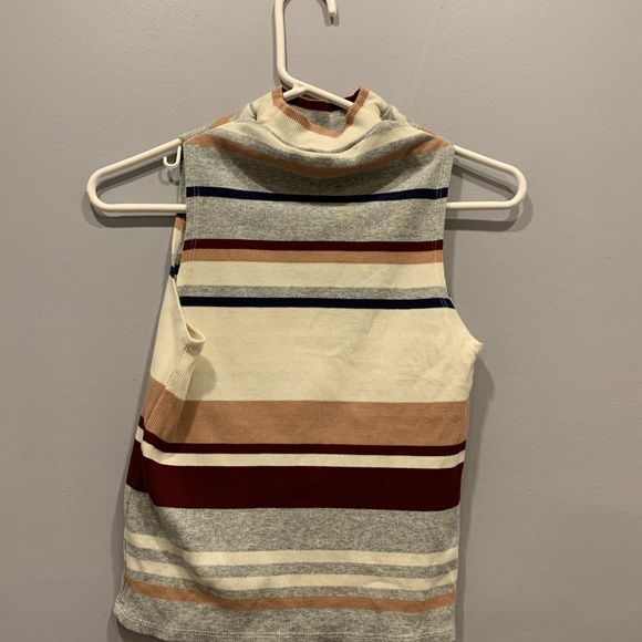 New Look Striped Sleeveless Turtleneck Tank Top - Picture 2 of 2